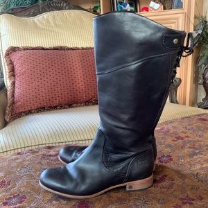 Women’s UGG brown leather boots. Size 9